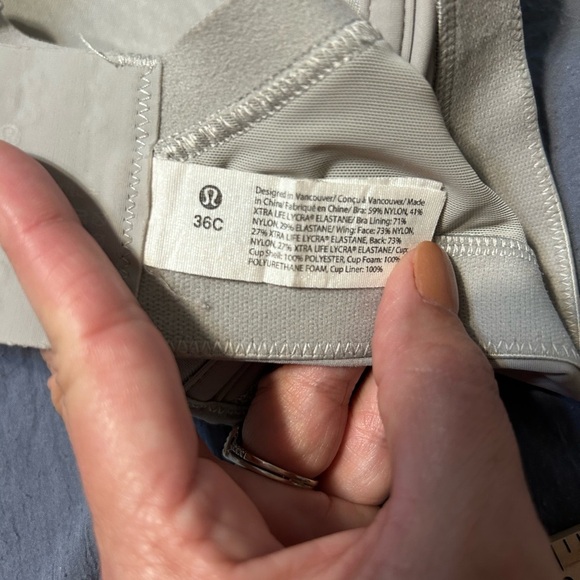 Lululemon Light Gray Sports Bra 36C - Picture 4 of 5